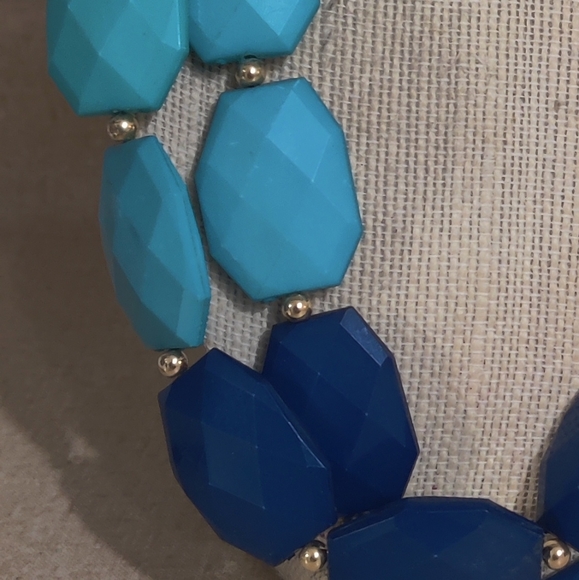 Costume Necklace - Picture 3 of 3